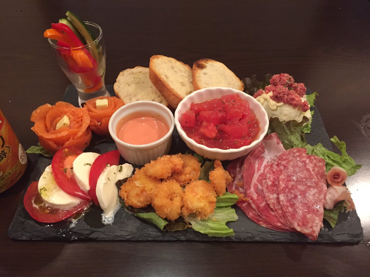 juna_080731's tweet photo. 母の日。娘に、何が食べたい？と聞かれたので、イタリアンで🇮🇹とお願いしたら。
美味しゅうございました😋 https://t.co/krORLpheoZ