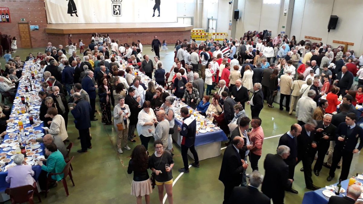 DPZaragoza's tweet photo. Hoy es un día especial en municipios como #Biel, #AlmonaciddelaSierra, #Acered, #Longares, #SamperdelSalz, #Used o #Munébrega, ya que celebrarían sus romerías y fiestas. Este año son muy diferentes, pero ni en esta situación pierden la ilusión ¡Feliz día a todos ellos! 😃 https://t.co/ODYP7at6Zb
