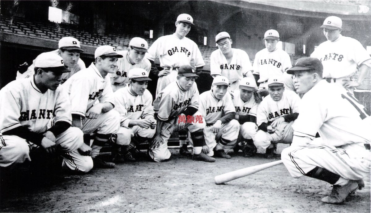 沢村栄治記念会 בטוויטר 同じ日に撮影された順位表ボードには 五月三日現在 とある 前日の結果だとすると5月4日の撮影か その日の後楽園球場は 巨人対イーグルスの三回戦 Https T Co 6ldylrizeh