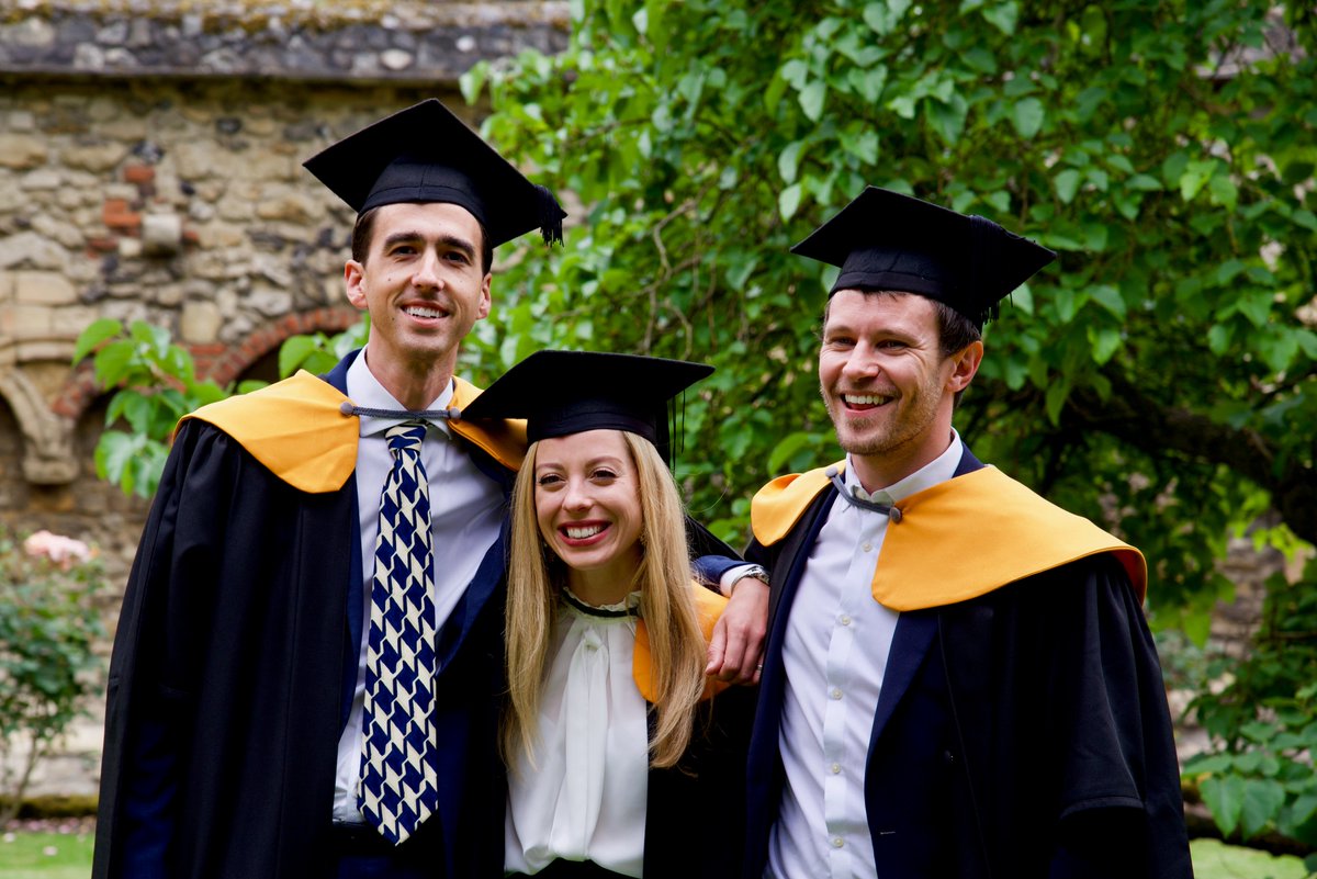 A photo of our wonderful graduates Tom, Laura and Matt from #MSc Advanced Dental Clinical Practice. If you are interested in our part-time, flexible #DentalCPD programmes with an opportunity for Credit Transfer, visit our page:
kent.ac.uk/professional-p…