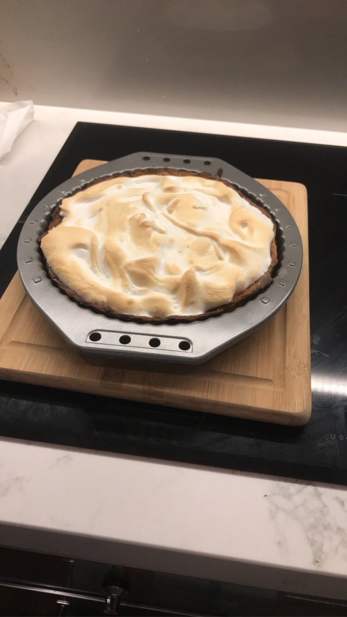 wedneyedney's tweet photo. Absolute Scenes! Awesome feed going down in the Edney household, cook up, snags, steaks, Greek salad, now this beauty. What you guys having for dinner? @HarryKent47 @sammeyrick_ @angussmacc @DickJago Not keen on school tomorrow but we’ll move on. #lemonmeringue #steaks #food #p https://t.co/sfwzpISAcv