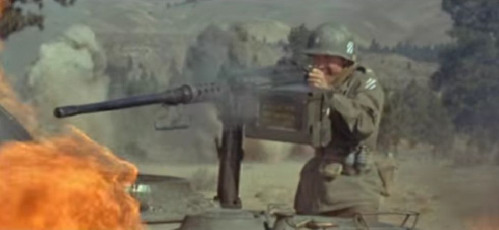 武蔵屋 テキサスタワー乱射事件 は1966年8月テキサス大学オースチン校の28階建てタワー の屋上に陣取った元海兵隊員の射撃の名手チャールズ ホイットマンが突然無差別狙撃を開始し 1時間40分後射殺されるまで17名の犠牲者が出たという 無差別 乱射事件