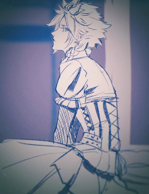 7クリアしてクラウドの女装描きたい欲がすごかったので落書き。似たようなようなのばかりですが…この衣装しかまだ見れてないので他のも見たい。 