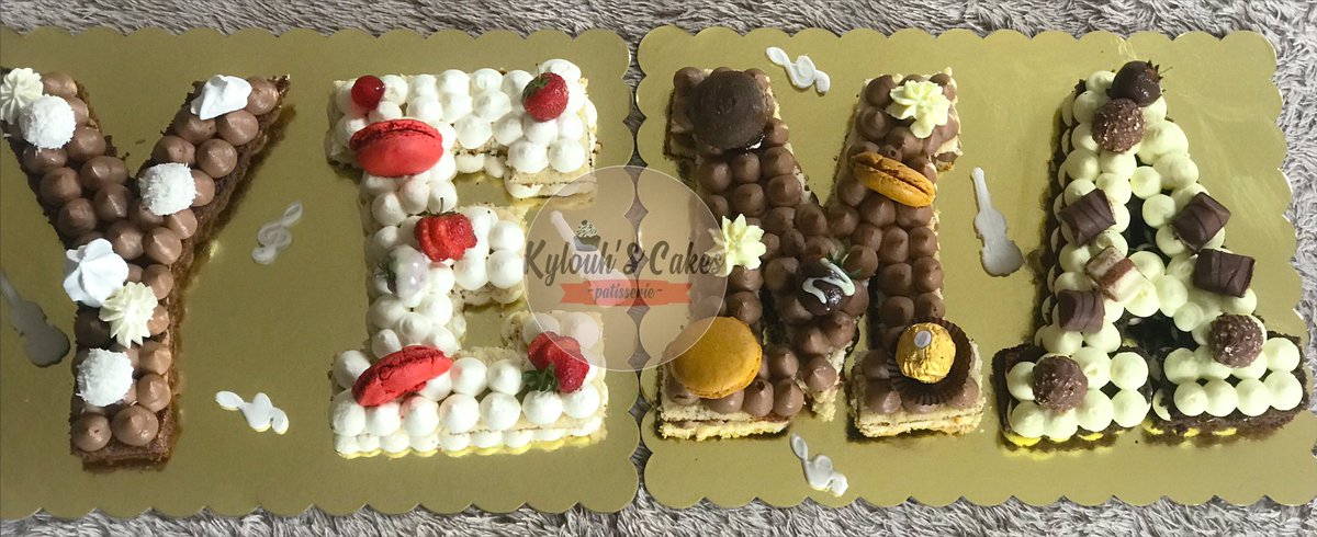 Kylouh S Cakes Alors Vendredi 8 Mai Nous Avons Eu L Honneur De Realiser Le Gateau D Anniversaire De Lockofficial Ce Fut Reellement Un Honneur Pour Nous D Avoir Ete Contacte Pour Cet