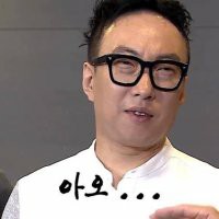 며칠전부터 악당버그랑 화이트캣조합이 떠올라서 그리려했는데 손이 말을 듣지를 않는다...며칠 째 못그리는중..ㅎ