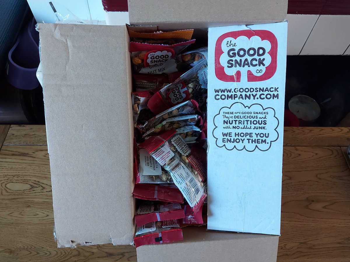 joehurleycork's tweet image. A busy morning unpacking this week's delivery of essentials. Thanks to @BlacksBrewery, @dynamitecork and @GoodSnackCo (tip off from @noriordan).