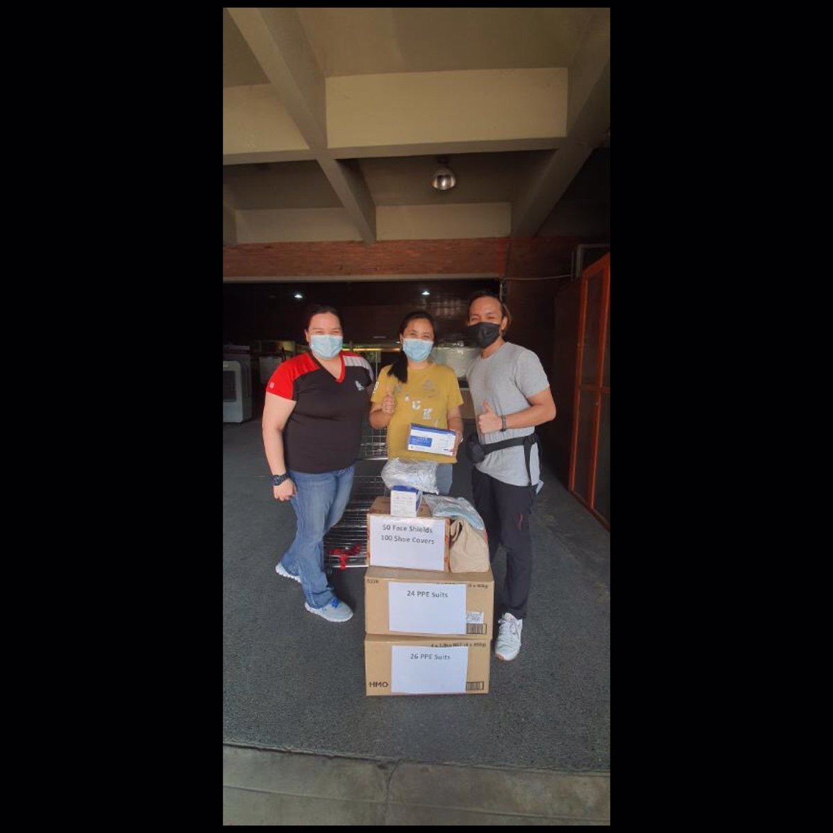 UPeepzOfficial's tweet photo. #PEEPteenMinuteClasses UPDATE!
We've mangaed to raise 59,750 Pesos through YOUR support and helped produce PPEs for our selected beneficiaries:
Quezon City General Hospital
East Avenue Medical Center
Philippine Heart Center
Salute to our frontliners!
#uPPEepz
#Hupeep https://t.co/3k5DNFzndK