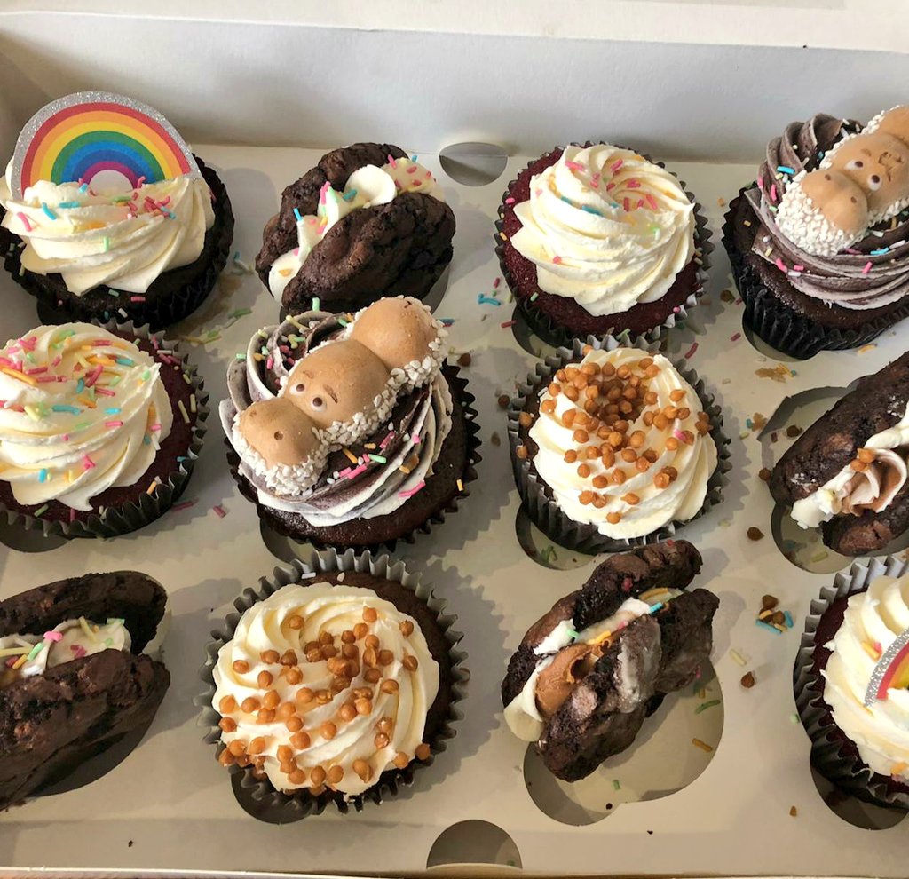 LIDSdelivery's tweet photo. 🧁COMPETITION TIME🧁

Win an INCREDIBLE treat box from the mouthwatering @LaurasBakery along with Prosecco 🍾 from Enoteca wines to wash them down AND cooking goodies from @ECHomeCook thrown in by @DaveJCritchley 

To enter follow everyone in this post. Like. RT &amp; tag a pal! 🥳 https://t.co/OCrOZGN1h0