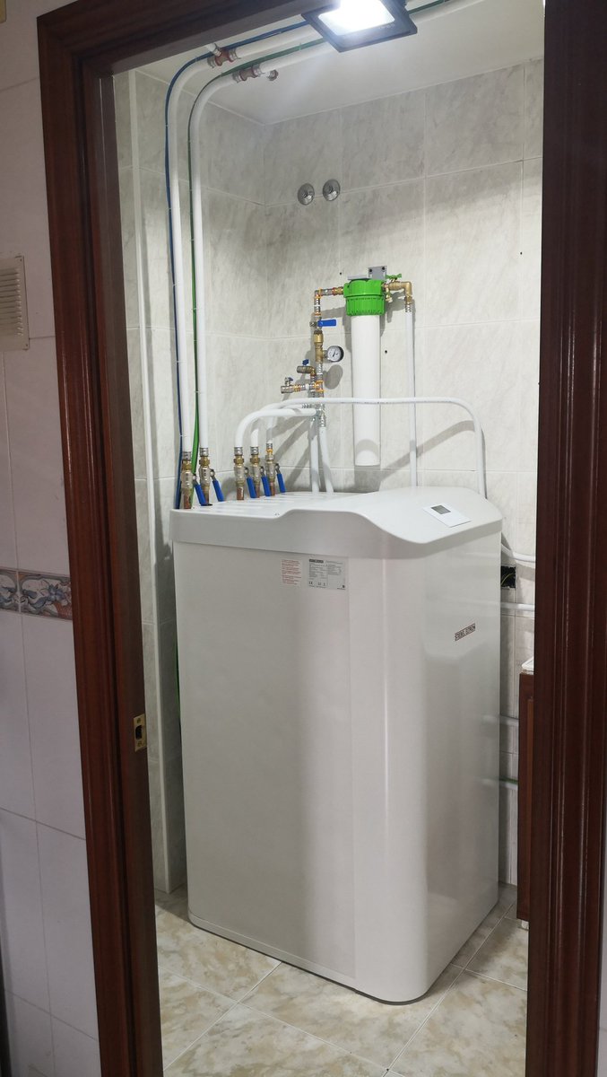 Si algu te projecte de muntar #biomassa, #aerotermia, #geotermia o #ventilació, amb els nostres equips <a href="/windhager/">Windhager Zentralheizung GmbH</a> i <a href="/StiebelEltron/">STIEBEL ELTRON</a> cobrim totes les posibilitats a tot Catalunya <a href="/GRUPINSTEC/">GRUPINSTEC</a>!!!