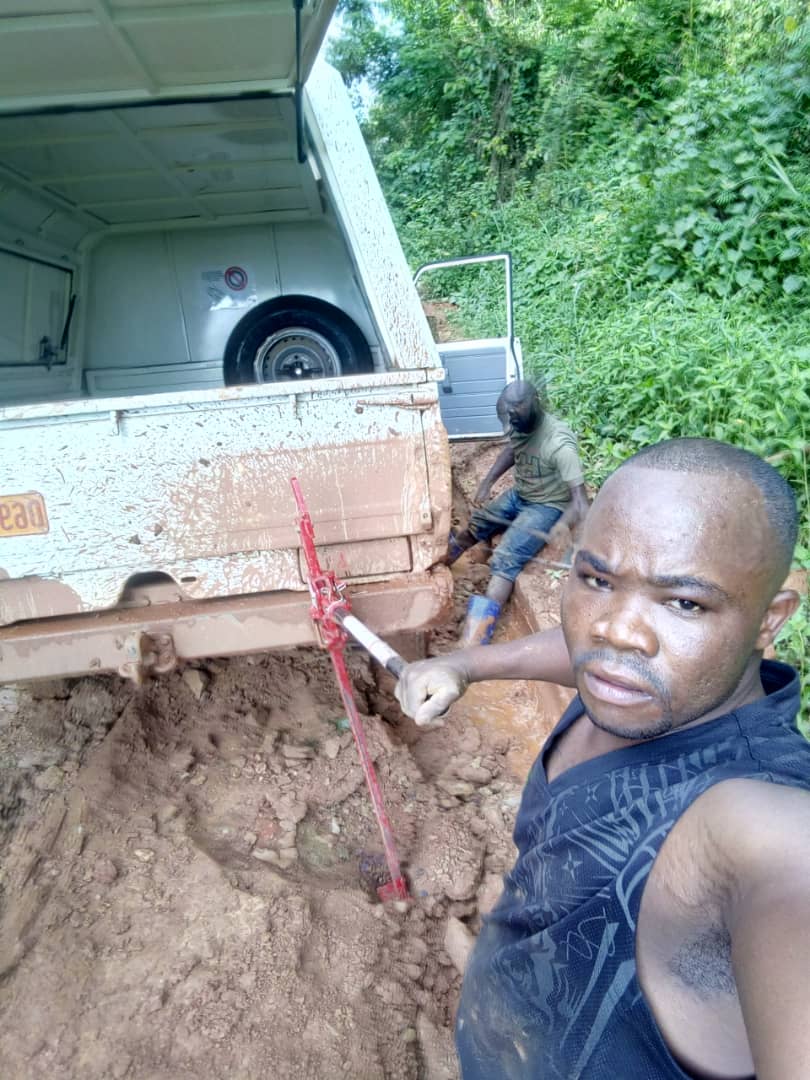 BobGhosn's tweet photo. Responding to #Ebola #COVID &amp; other #humanitarian needs in eastern #DRC is a constant challenge, not least due to difficult access to communities. 
Sorry folks, a lot of vital work doesn't take place only on #Zoom but in the field.
We Stay, Deliver &amp; reach the unreachable.@ifrc https://t.co/Mbd4LXZWhk