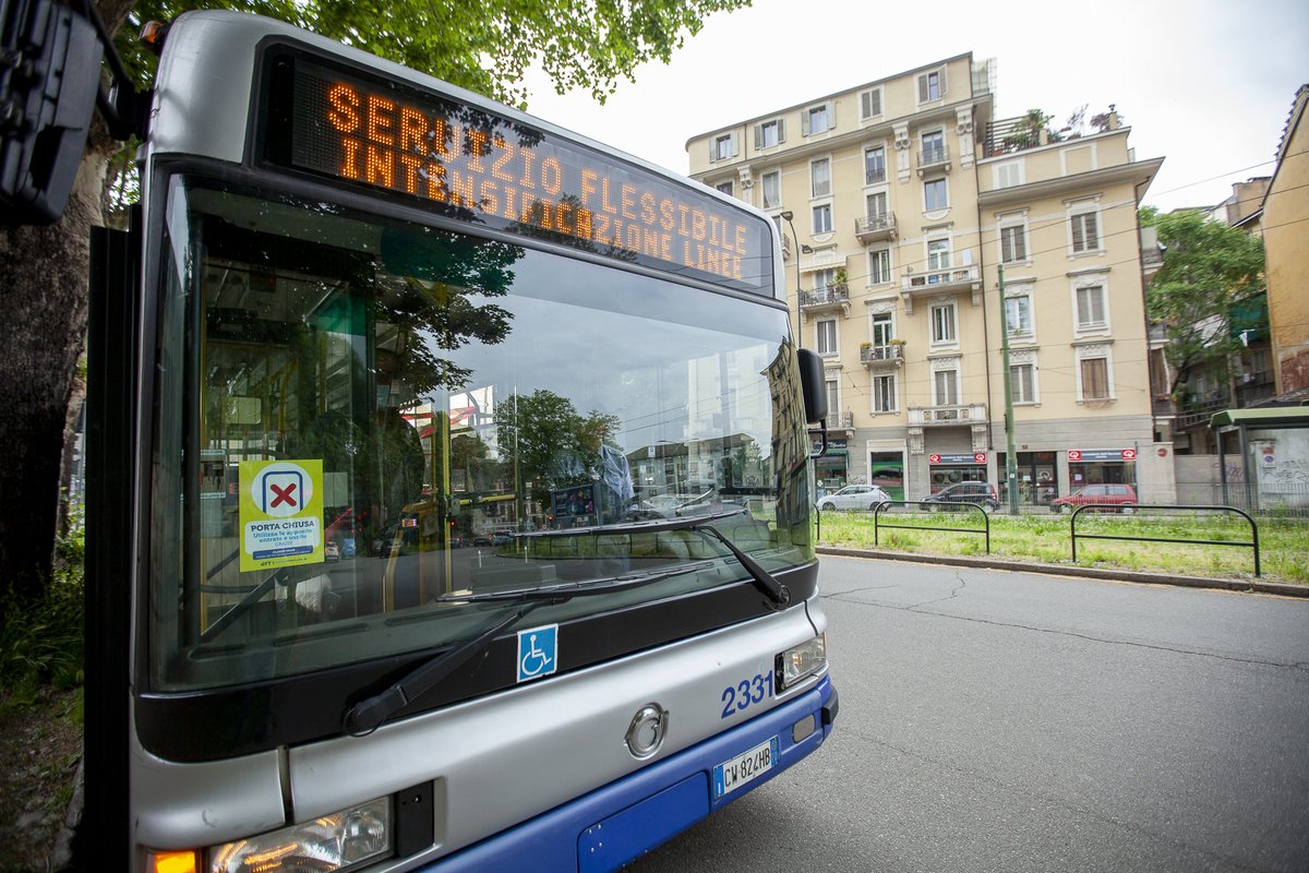 GTT_Torino's tweet photo. Troppe persone in attesa del bus? Ecco la mappa dei bus Gtt con conducente "di riserva" dislocati in punti strategici di Torino pronti a intervenire.
#riparti insieme a noi https://t.co/ummVlqKXpm