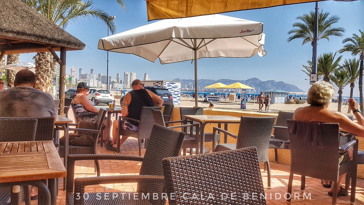 benidormlive's tweet photo. A partir de mañana, las terrazas en #Benidorm abrirán hasta las 11 de la noche.
El horario ha sido consensuado con las asociaciones #ABRECA y #OCIOBAL.
Benidorm tiene censados más de mil cien establecimientos en el sector de #bares, #restaurantes y #cafeterías. https://t.co/QnIW7Qjmpe