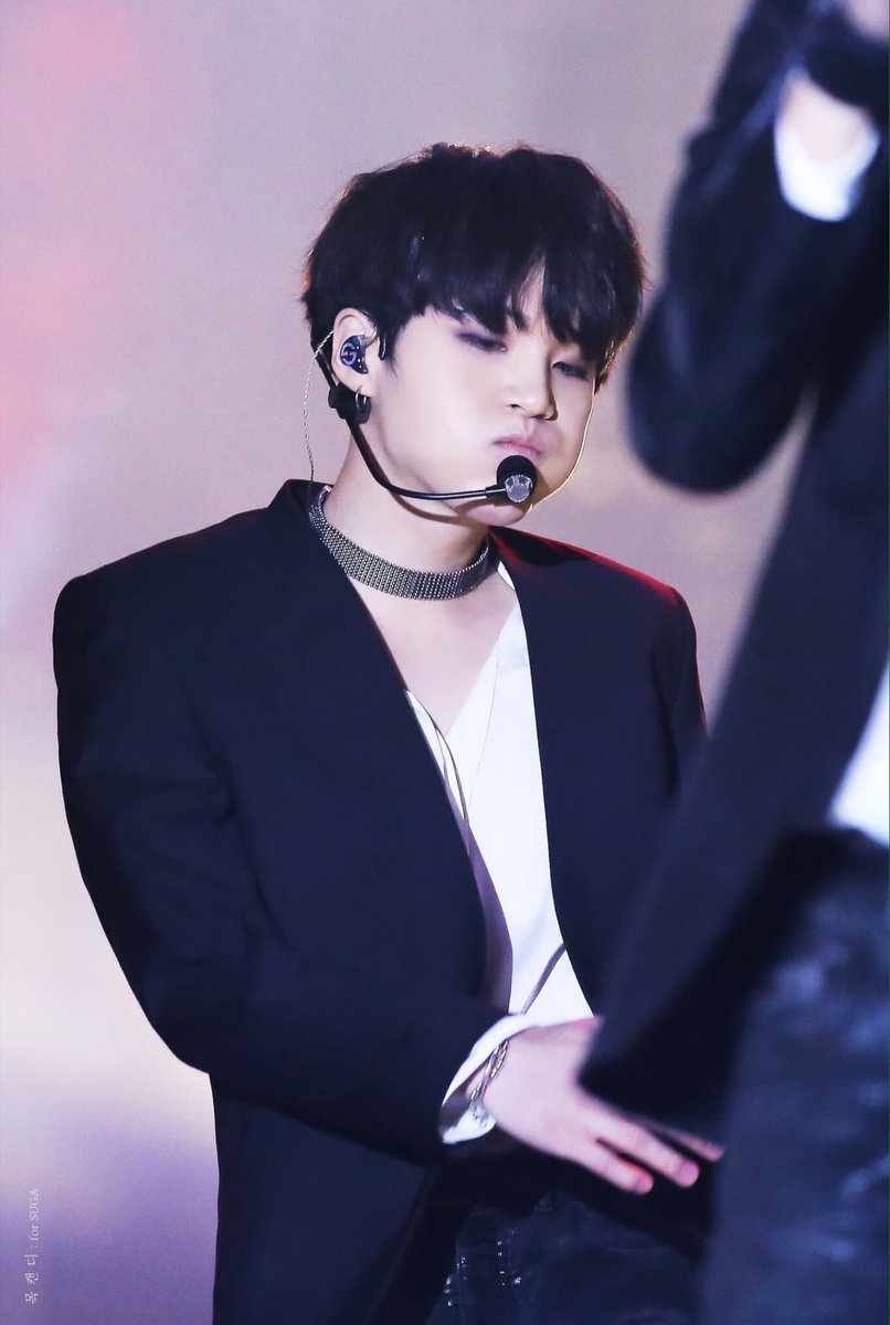 Min Yoongi I WILL SUE YOU FOR LOOKING THAT HOT AKSHSNDINS