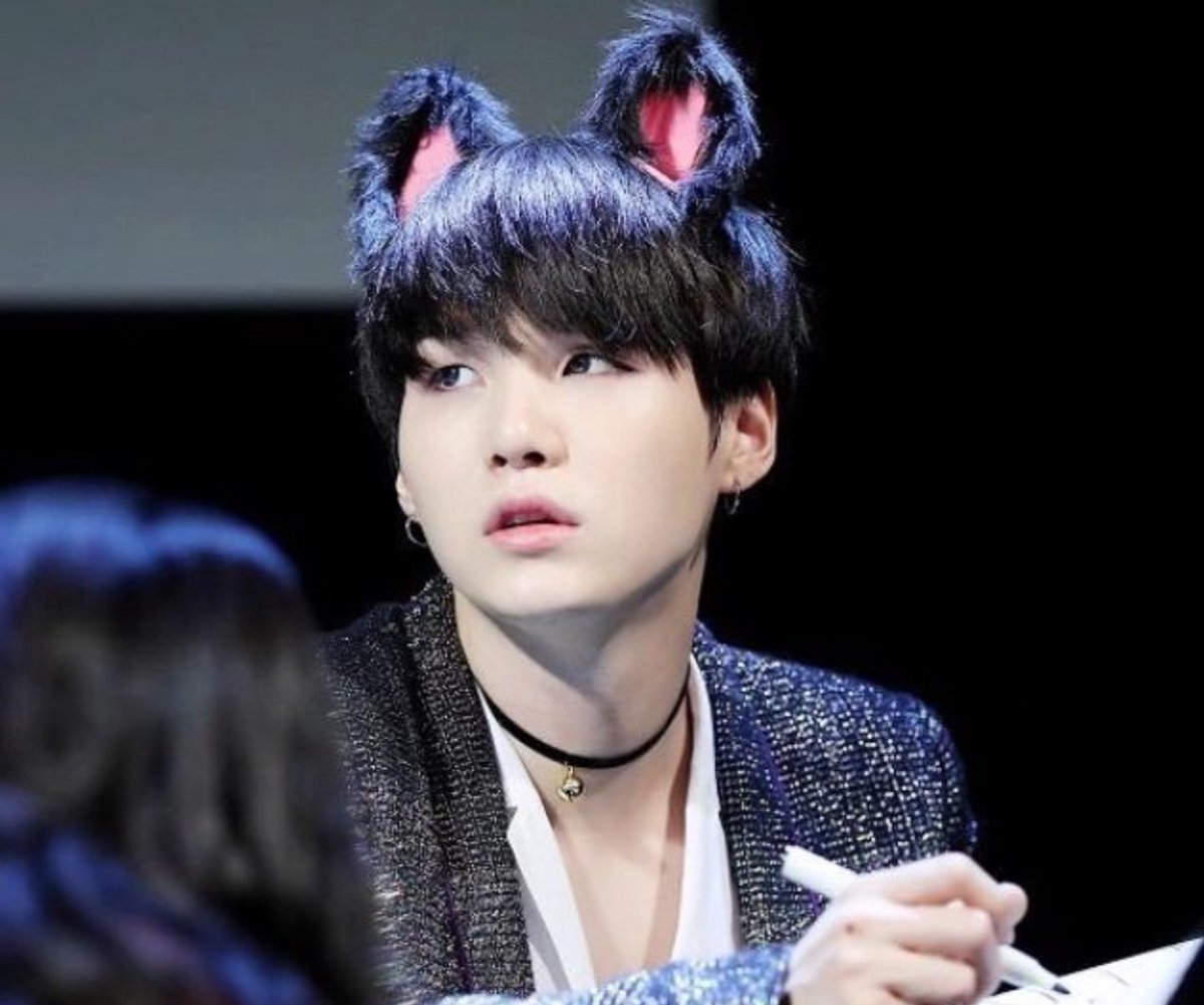 Min Yoongi I WILL SUE YOU FOR LOOKING THAT HOT AKSHSNDINS
