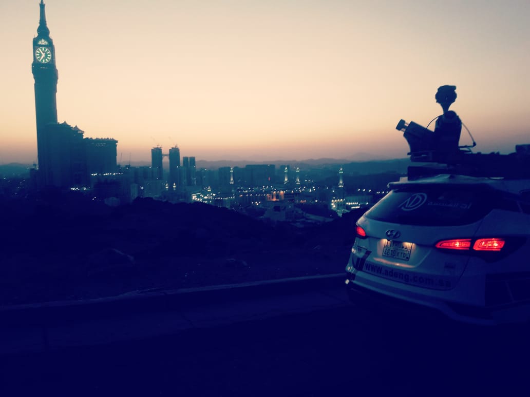 جهاز المسح بالليزر المستخدم في مشاريع معالجة التشوه البصري جهاز متعدد الاستخدامات بدقة عالية تصل الى مليوني (2.000.000) رصدة في الثانية، وهذا الجهاز يستخدم لأول مرة في المملكة العربية السعودية ، بل وفي الشرق الأوسط.والشركة تتشرف بأن تكون شريكة لأمانة العاصمة في خدمة البلدالحرام.
