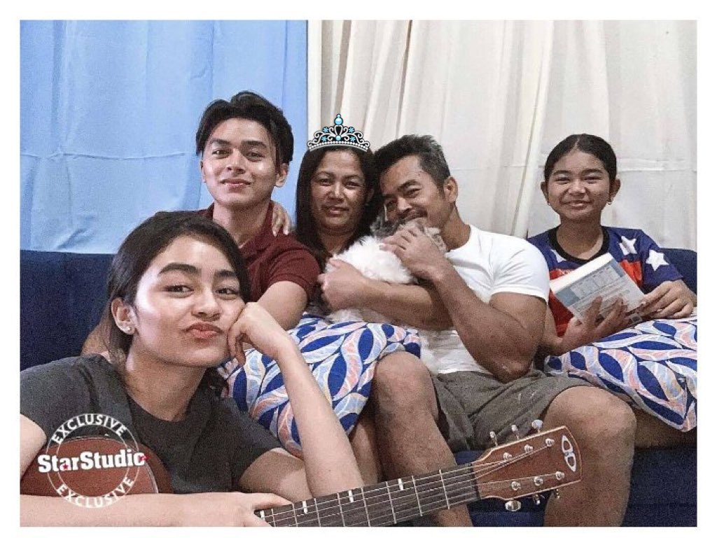 kierviluvs's tweet photo. *belated* happy mother’s day po to all the moms out there! thank for everything!!

*belated* happy mother’s day to these wonderful and loving moms sa buhay ng aming parentcakes!☺️
@hashtag_CK @vivoree https://t.co/Pc5BqZ8PBz