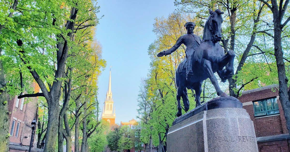 OnlyInBOS's tweet photo. Paul Revere passed away 202 years ago today. 

He is buried at the Granary Burying Ground on Tremont Street. https://t.co/buY7PK26Vy