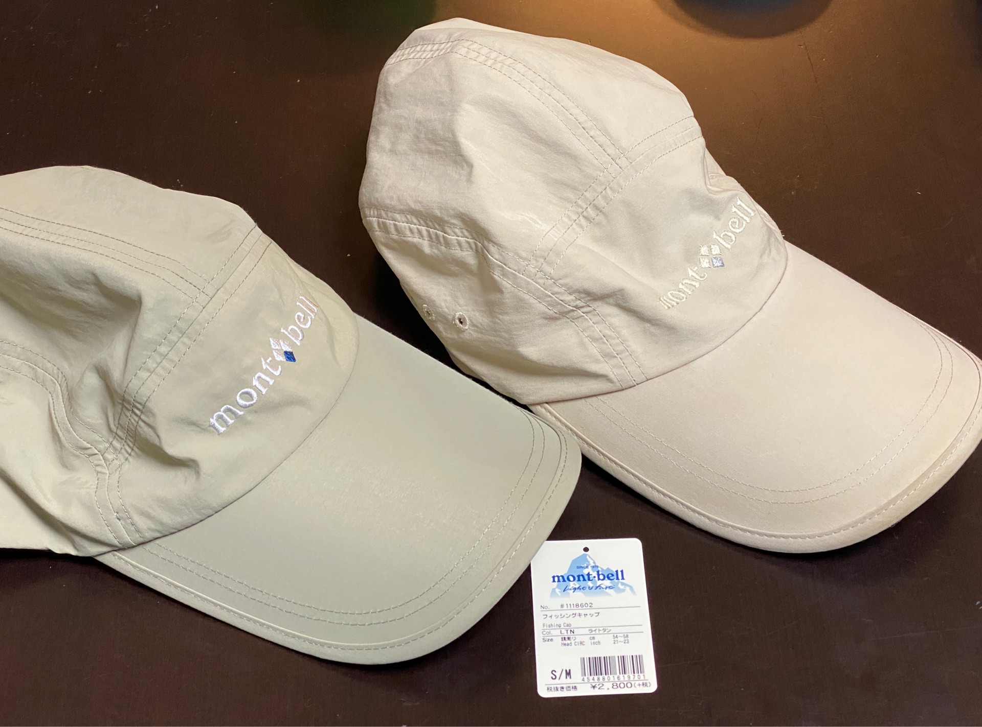 ピン セイダイ Nagashima Seidai Al Twitter モンベルのフィッシングキャップ を買い増しした 新品左 5年くらい前のモデル 右 からはマイナーチェンジされている 虫採り用のキャップはベージュのなるべくシンプルなものを好むのだけど これは乾きが早くて