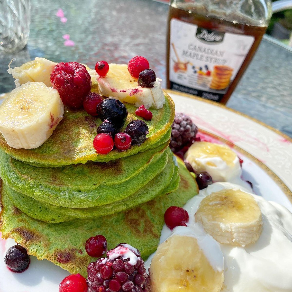 How do you even know it’s the weekend anymore unless you do this.... 🤪🤷🏻‍♀️
#lockdown #pancakes