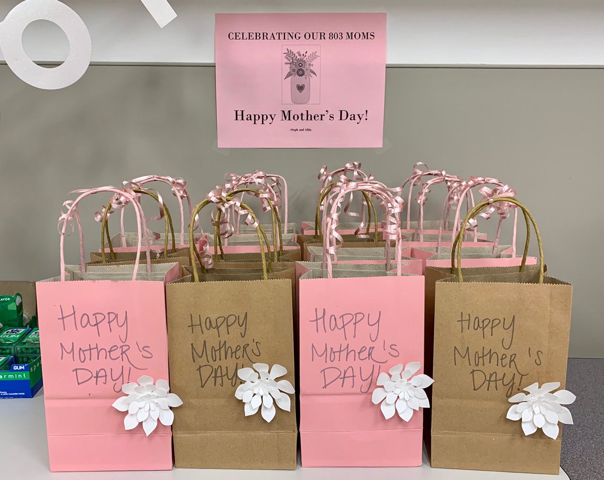 mamaoberhart03's tweet photo. 💕Happy Mother’s Day to our 803 Family!💕 #TargetCareers #TargetHR #CelebratingMom #JOY #TEAM803 https://t.co/gWSsXZ5DZk