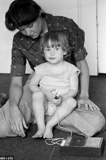 To celebrate #HappyMothersDay, the FAC is reflecting on the iconic work of #marykelly. "Post-Partum Document" 1973-79 is about the complex relationship between the mother and child, and is a foundational feminist artwork. Thanks <a href="/Tate/">Tate</a> for this great video. youtu.be/OaKXUVDSZdQ