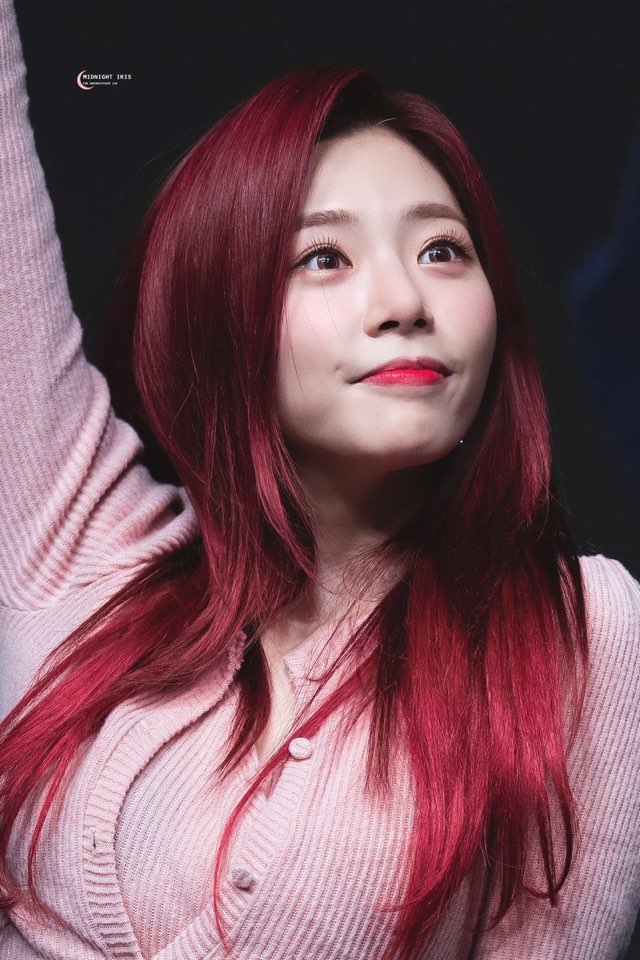 IDOL_REDHEARS's tweet photo. 20. 드림캐쳐 #지유
갓경 찬양합니다 무대 위랑 아래 갭 차이도 너무 멋있어요ㅜㅠㅠ BLACK OR WHITE 노래 정말 좋아요! 막 흥얼거려지는! 드림캐쳐에 많은 관심과 사랑 부탁드립니다! https://t.co/H1RPS6czIc