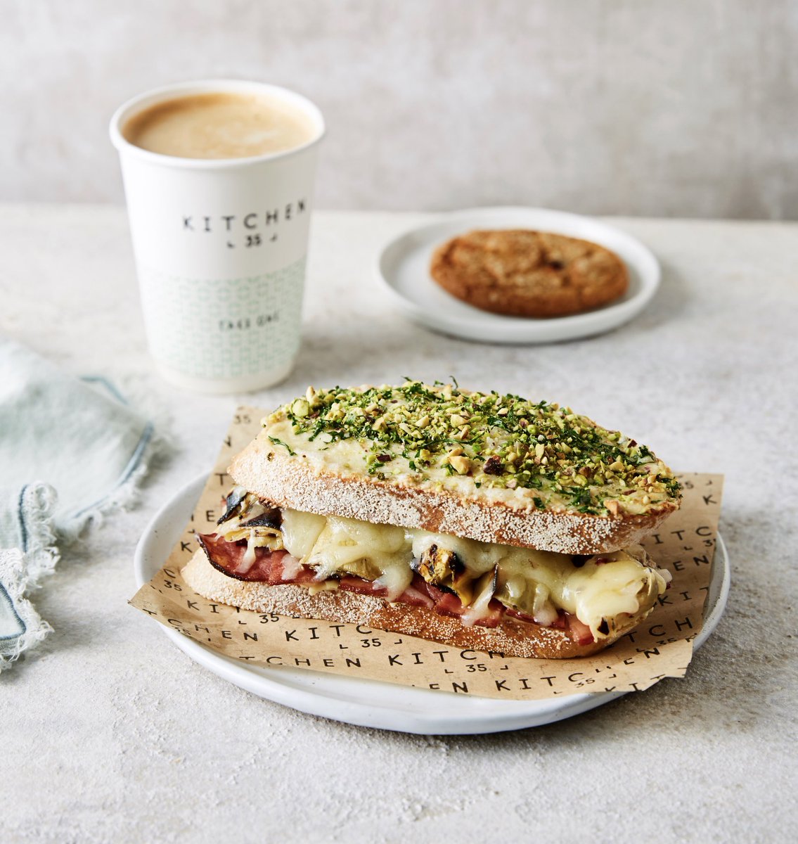 voxcinemas's tweet photo. π₯ͺ #Kitchen35ME looks good, tastes good, and IS good! Order their fresh, hand-crafted sandwiches on Deliveroo. #StaySafe #GreatMoments @MajidAlFuttaim π₯πΏ https://t.co/OUjtftMjq1