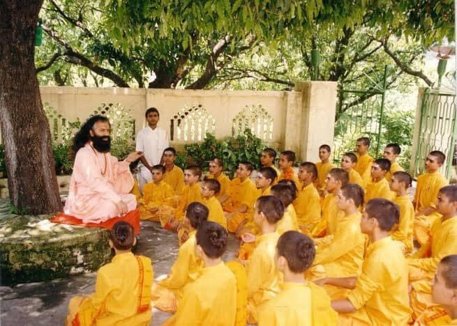 H). The home of the teacher or Guru was the centre of learning in Vedic period which was situated in natural surroundings, not artificially constituted. It was functioning in solitude and silence. The age limit4upanayan ceremony was 8yrs,11yrs&12yrs, respectively.