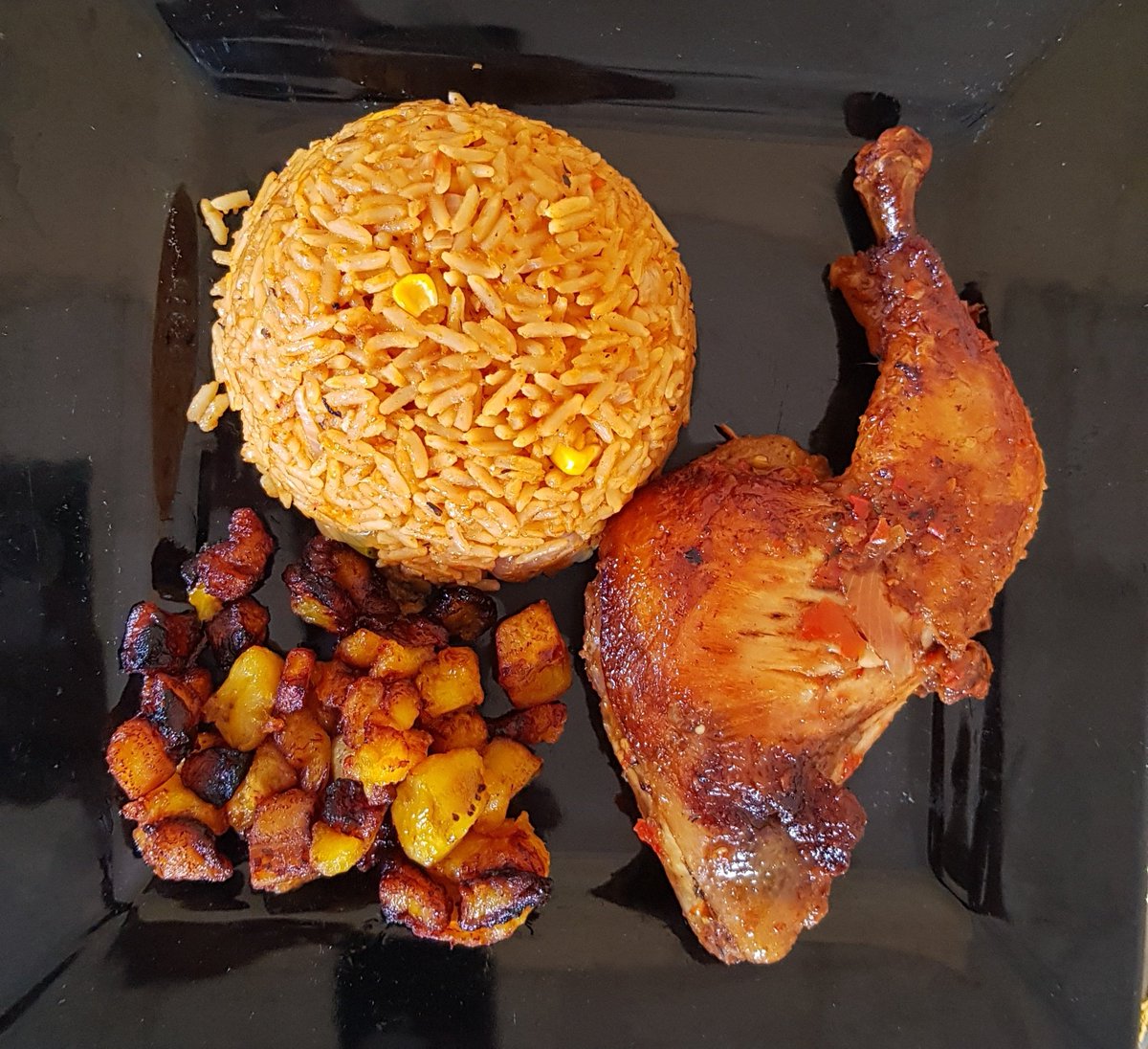 Yesterday's lunch was jollof rice, peppered chicken and fried plantain... All for #2,000 only!

Send a DM to make special orders.
Follow our TL to see our daily menus. 😊

#Foodie #nigerianbrand #nigeriancuisine #lunchinspiration #naijafoodie #madeinnigeria #HealthyLiving