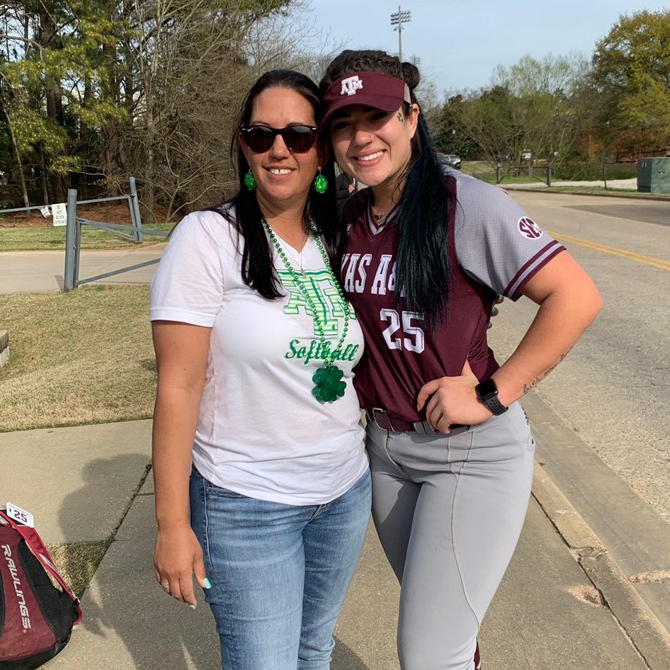 12thMan's tweet photo. Happy Mother's Day &amp; THANK YOU to all our Aggie Moms! 💞

#MothersDay | #GigEm https://t.co/Aky1q1x54K