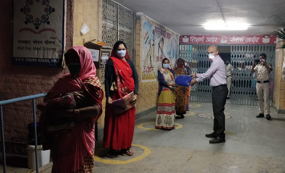 DM/DEO West Delhi (@dmwestdelhi) on Twitter photo West District Administration gifted sarees to mothers living in shelter home on Mother’s Day. #HappyMothersDay ...Heartfelt thanks to Sarv Bharti Mahila Kalyan Samiti for this noble initiative #Delhifightscorona #hungerfreedelhi @pmoindia @ltgovdelhi @dcpwest <a href="/dcpouter/">DCP OUTER DELHI</a> @dcmcdwest West District Administration gifted sarees to mothers living in shelter home on Mother’s Day. #HappyMothersDay ...Heartfelt thanks to Sarv Bharti Mahila Kalyan Samiti for this noble initiative #Delhifightscorona #hungerfreedelhi @pmoindia @ltgovdelhi @dcpwest <a href="/dcpouter/">DCP OUTER DELHI</a> @dcmcdwest