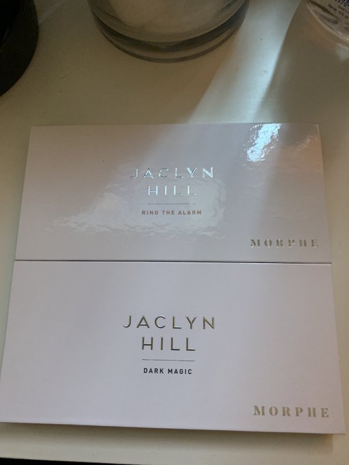 Is the packaging suppose to look like this? @MorpheBrushes @Jaclynhill https://t.co/gQrzySa2zL<a class="tags" target="_blank" title="On Twitter" href="/?out=eyJ0eXAiOiJKV1QiLCJhbGciOiJIUzUxMiJ9.eyJpYXQiOjE3MzIyNDEyOTEsImlzcyI6InR3cG9ybnN0YXJzLmNvbSIsIm5iZiI6MTczMjI0MTI5MSwiZXhwIjoxNzYzNzc3MjkxLCJyZWRpcmVjdF91cmwiOiJodHRwczovL3R3aXR0ZXIuY29tL01vcnBoZUJydXNoZXMifQ.xRsuSyZADvwp2CI_8YY1cz33joqK_ou-4igqyuIS1K5BU9lKE-VmOAeYm6T83QnPWe36kEeYKVHWMe3OGv6Ctg">@MorpheBrushes</a>