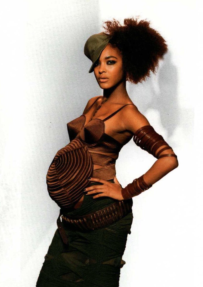 archivealive on X: Jourdan Dunn at 8 months pregnant in a custom cone bra  corset with a dome-shaped padding for Jean Paul Gaultier, “Bad Girls  G-Spot” prêt-à-porter Spring/Summer 2010  / X