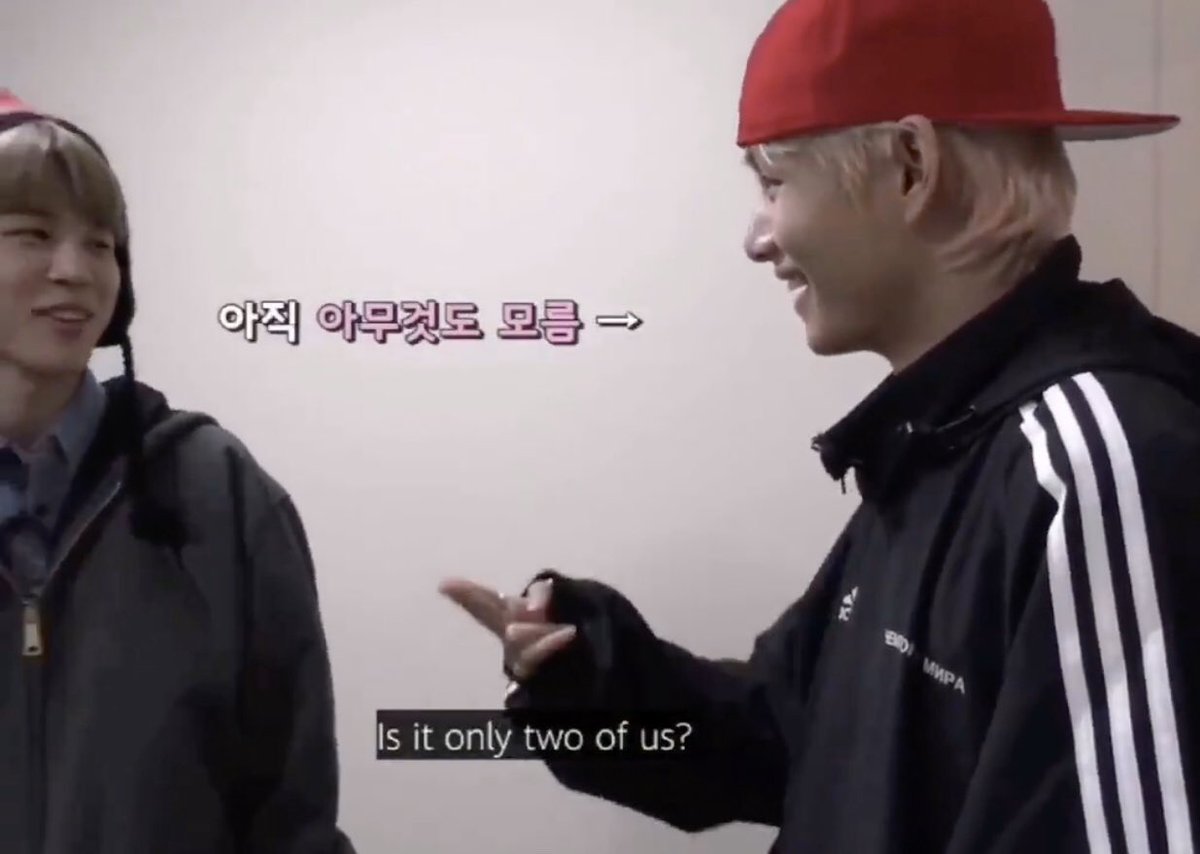 The moment Taehyung saw Jin in the corner 