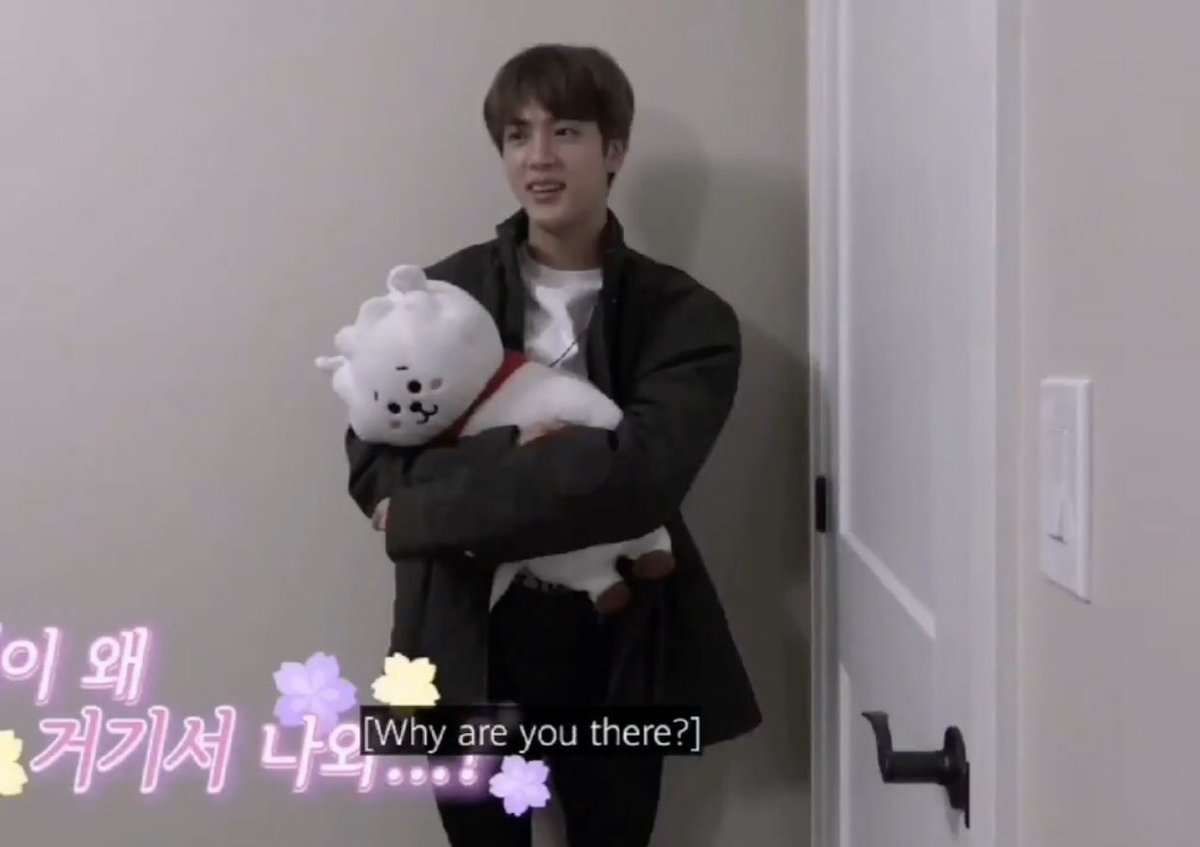 The moment Taehyung saw Jin in the corner 