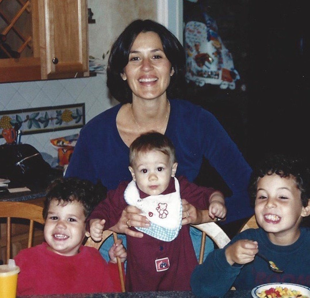 JZuckerBR's tweet photo. Jeremy Zucker e sua mãe via instagram 😩✊🏽❤❤ https://t.co/CEHYp3GXpk