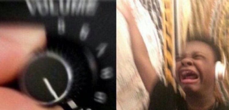 angelfdzz_'s tweet photo. YO ESCUCHANDO EL NUEVO ALBUM DE BAD BUNNY https://t.co/pFzugPCoYo