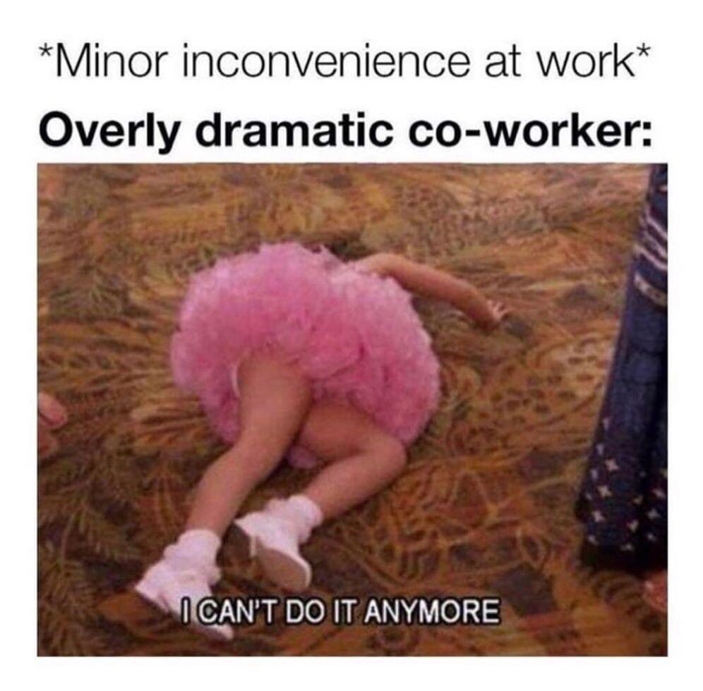 niceguerrero_'s tweet photo. Me as a co-worker 🤣🤣 https://t.co/EWTJm23NeN