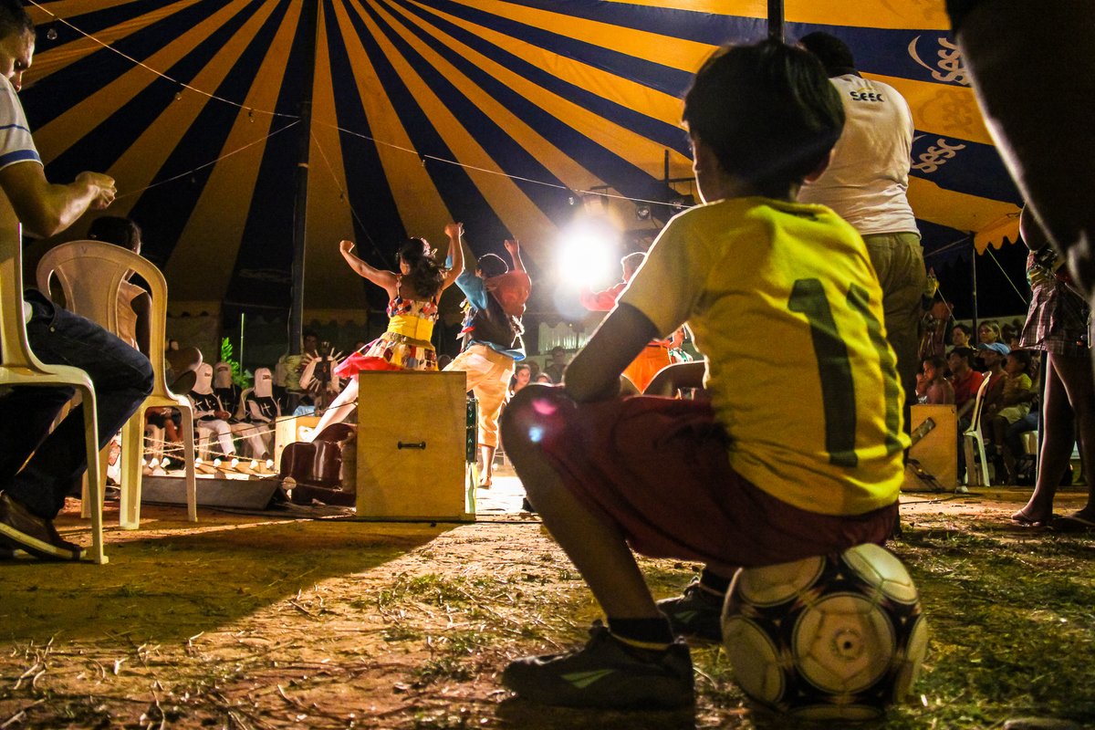NordesteEco's tweet photo. Circenses e indígenas do Ceará têm vulnerabilidade agravada na pandemia | Foto: @Adriana_Pimente
Leia mais: https://t.co/5EhslsinCy
#Apaece #CDPDH #Cetra #circense #Covid19 #Enel #Fepoince #ficanaaldeia #Funai #FNC #Indígena #LeideEmergênciaCultural #MPCE #pandemia #Secult #SPS https://t.co/aszt5rya1R