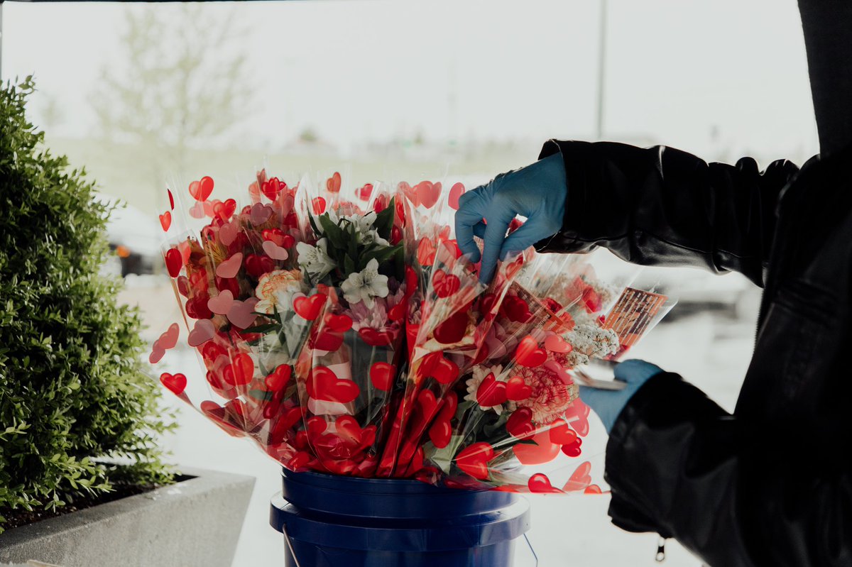 7hillschurch's tweet photo. #HappyMothersDay! We have LOVED celebrating all moms these last few days - but we aren’t done yet! Join us online all day long for a very special Mother’s Day experience! 🙌🏼🎉

9:30a, 11:30a, 1:30p, 3:30p, 5:30p, 7:30p, 9:30p

https://t.co/U9ne4SDVXN https://t.co/5zphDfJwWr