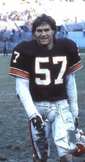 menudo_man's tweet photo. Just a reminder that Clay Matthews Jr. belongs in the ⁦@ProFootballHOF⁩ #ClayMatthewsHOF #Browns https://t.co/DYH94bpWzY