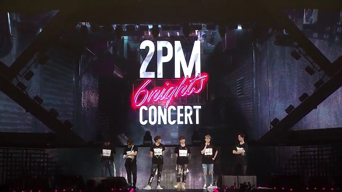 sirinya_sudjai's tweet photo. #2PM_Youtube_Concert #6night คอนเสิร์ตวันนี้สนุกและมันส์มากๆ ผู้ชายบ่าย2 คือความสุขของพวกเรา https://t.co/fhvyZbZS3n