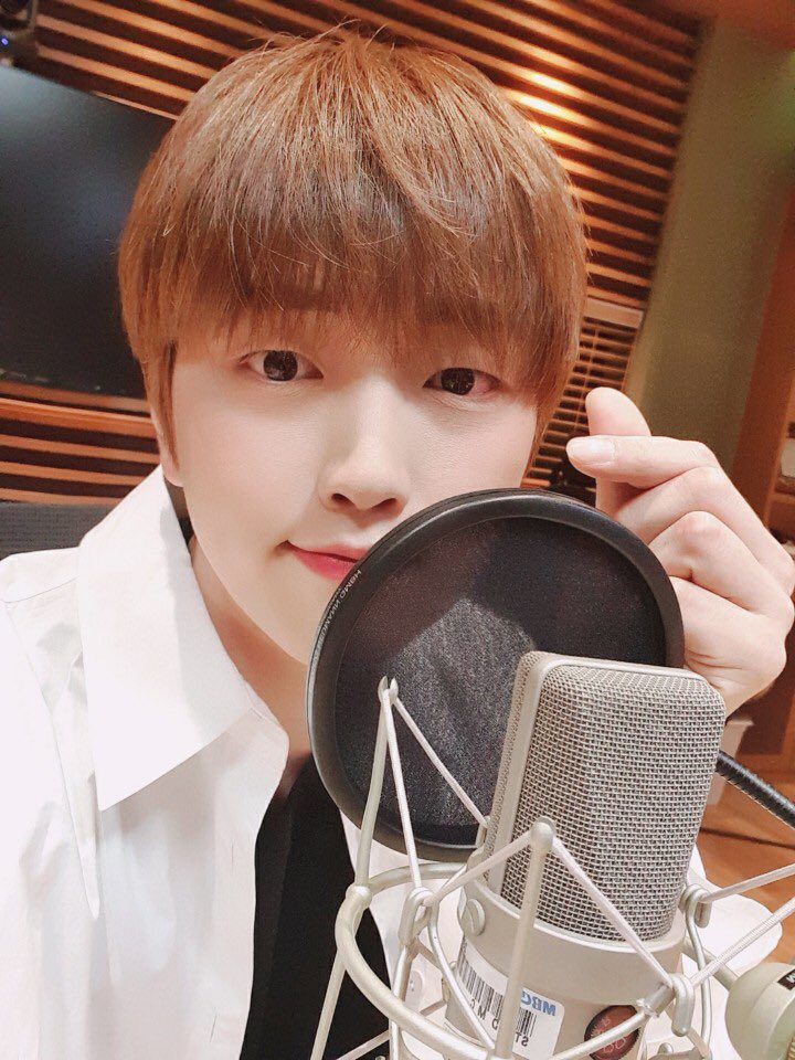 _B1A4OFFICIAL's tweet photo. [#B1A4air▶️] 오늘은 매일 밤 하루의 마무리를 책임졌던 별밤지기 #산들 의 마지막 방송입니다. 아쉽지만 그동안 수많은 밤을 빛내주었던 산들에게 박수를 보내며 잠시 후 10시 5분, 'MBC 표준FM 산들의 별이 빛나는 밤에' 마지막까지 꼭! 함께해주세요🥺✨

#B1A4 #SANDEUL https://t.co/aHnpfBsbST