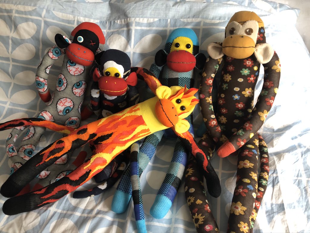 LuluSnowflakeWF's tweet photo. Mummy is selling some sock monkeys to raise funds for @ChinaRescue who are rescuing dogs in northern China.
Please have a look if you would like a new monkey friend 🐵🐵🐵🐵🐵
https://t.co/FtQr5NWe0T https://t.co/qvgdRwJU2Q