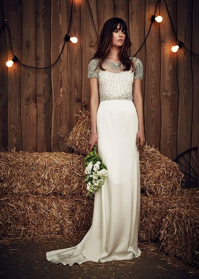 Dettagli preziosi...#weddingdress
⤵️ Collezione #JennyPackham bit.ly/2yrHXOp