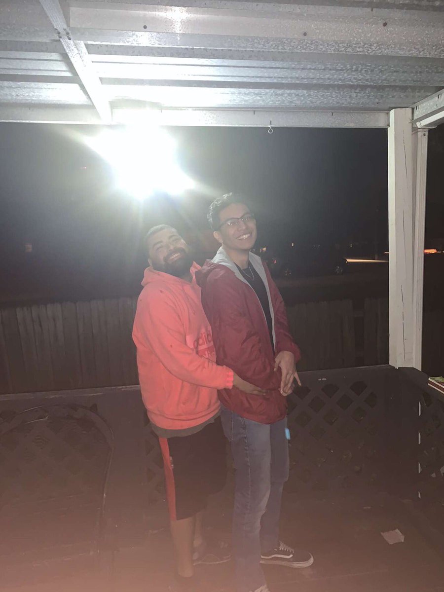naguilar_409's tweet photo. Happy birthday to my bro Jonny. Live it up bro,keep doing you💯. Ladies hit him up, he single and can treat you like a queen. https://t.co/taOOues1QH