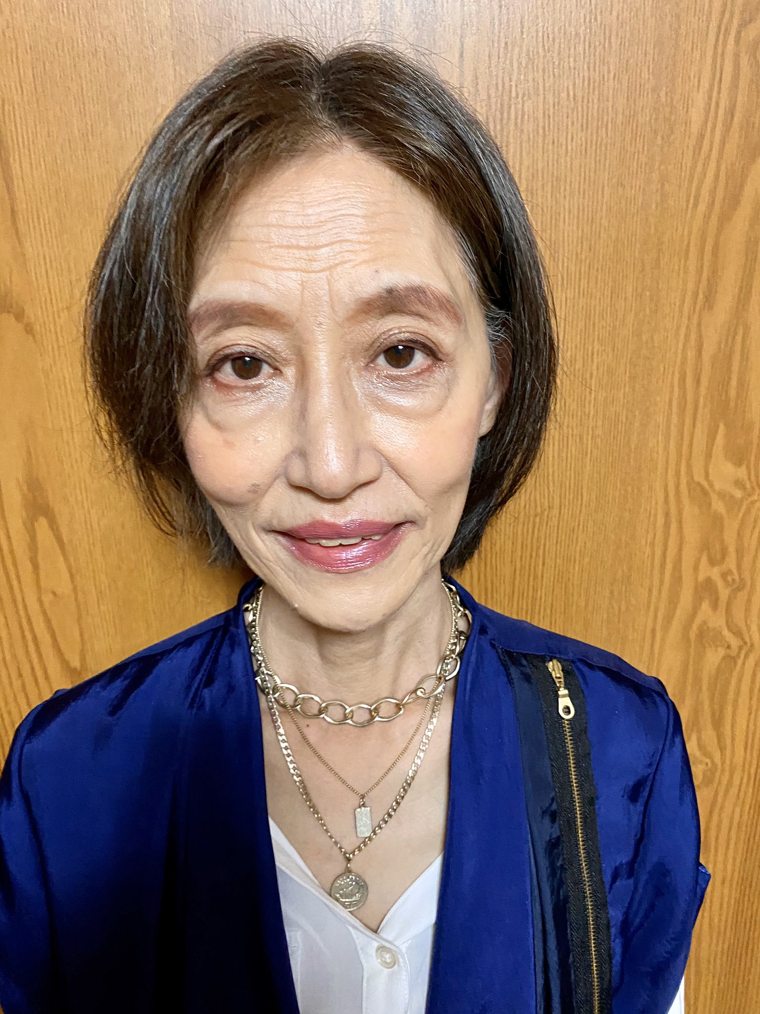 تويتر Mother63 على تويتر 母の日のプレゼントに 娘にメイクとコーディネートしてもらいました 63歳だけど何歳でも女は綺麗になれるって思いたい 母の日 母の日プレゼント 女子力アップ 60代 60代メイク T Co Z4rpdpdpgl