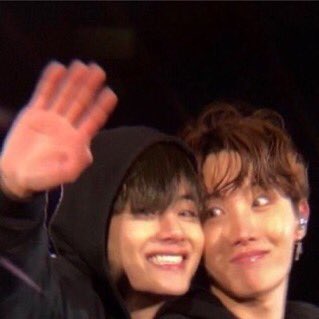 thread of vhope being the cute babies they are: