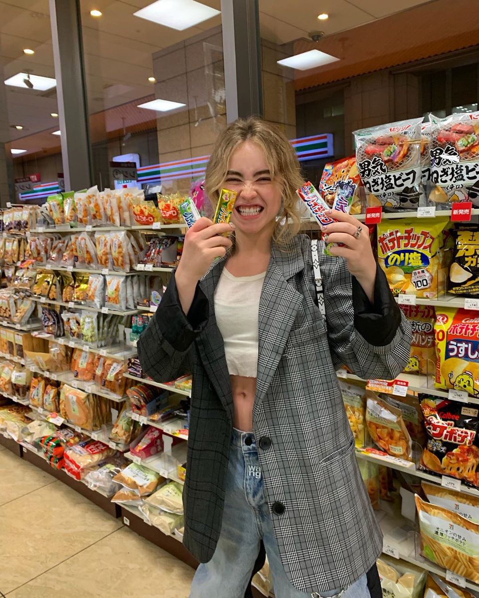 August 16 2019(JST)she bought Hi-Chews at Seven-Eleven in Japan