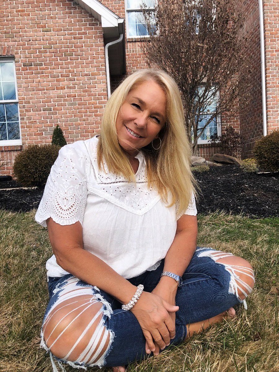 MattWeekley3's tweet photo. Happy Mother’s Day to this amazing Mom, Wife and follower of Christ. Love You!! https://t.co/djMLFAyM9s